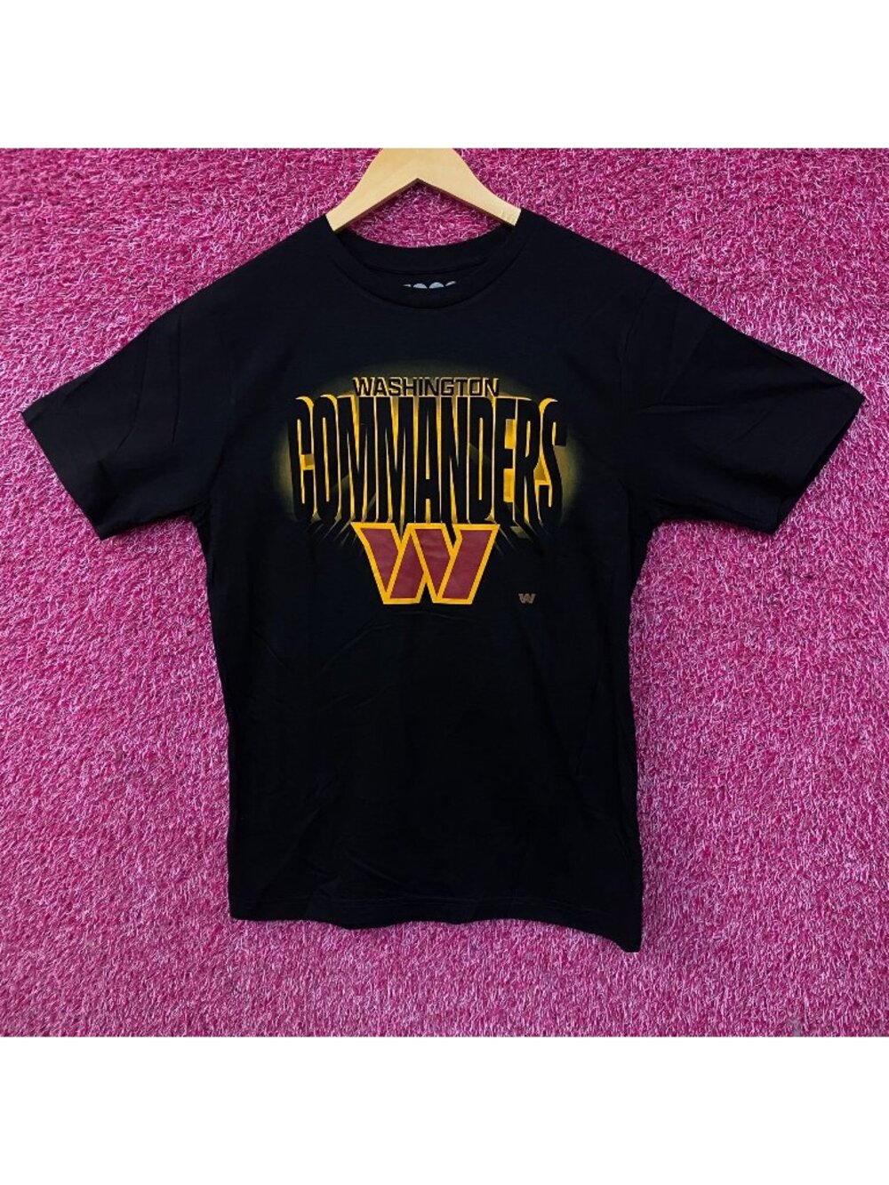 FOCO Washington Commanders Team Logo Graphic T-Shirt Medium